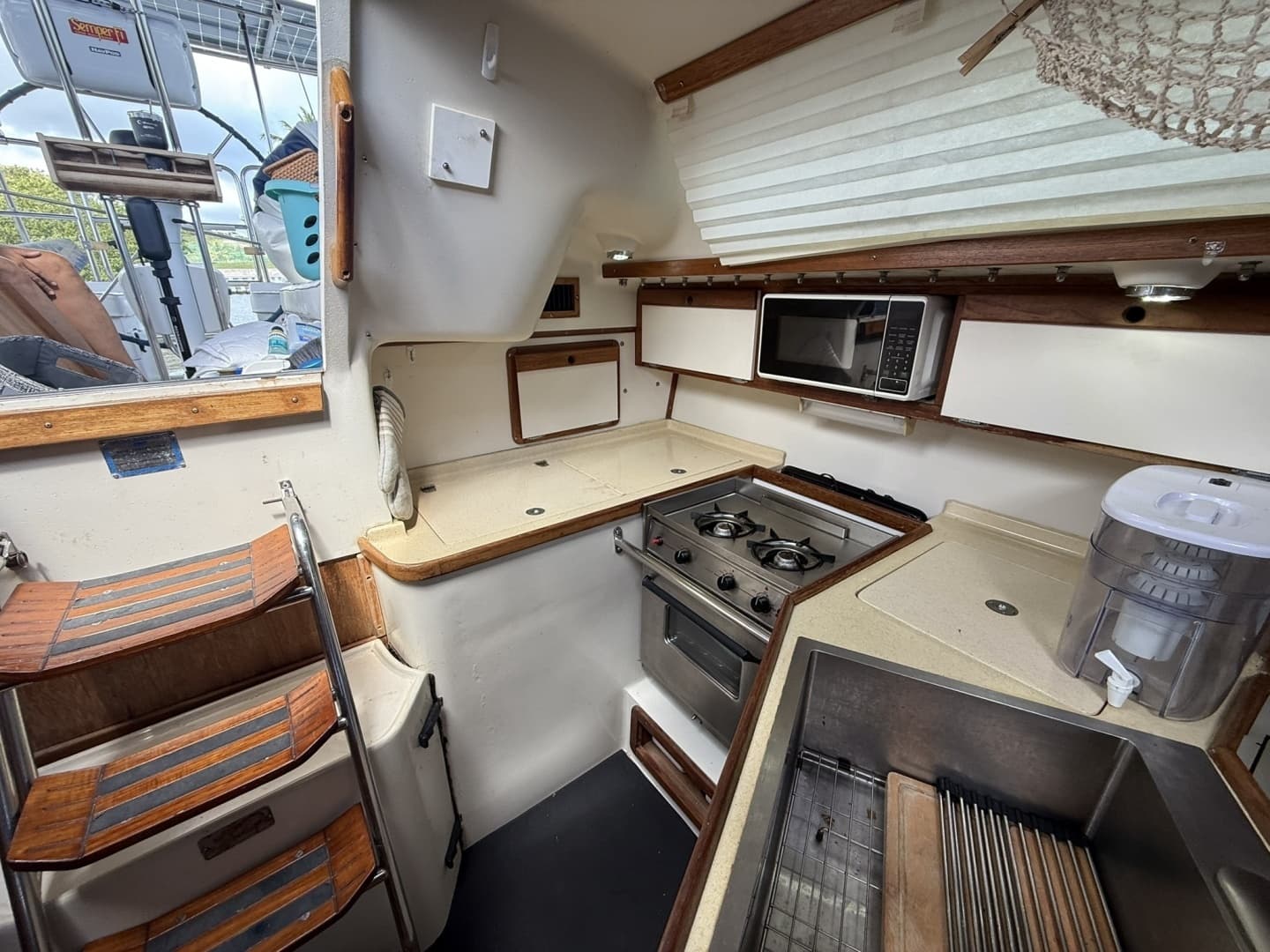 1995 Catalina 320 - Image 10