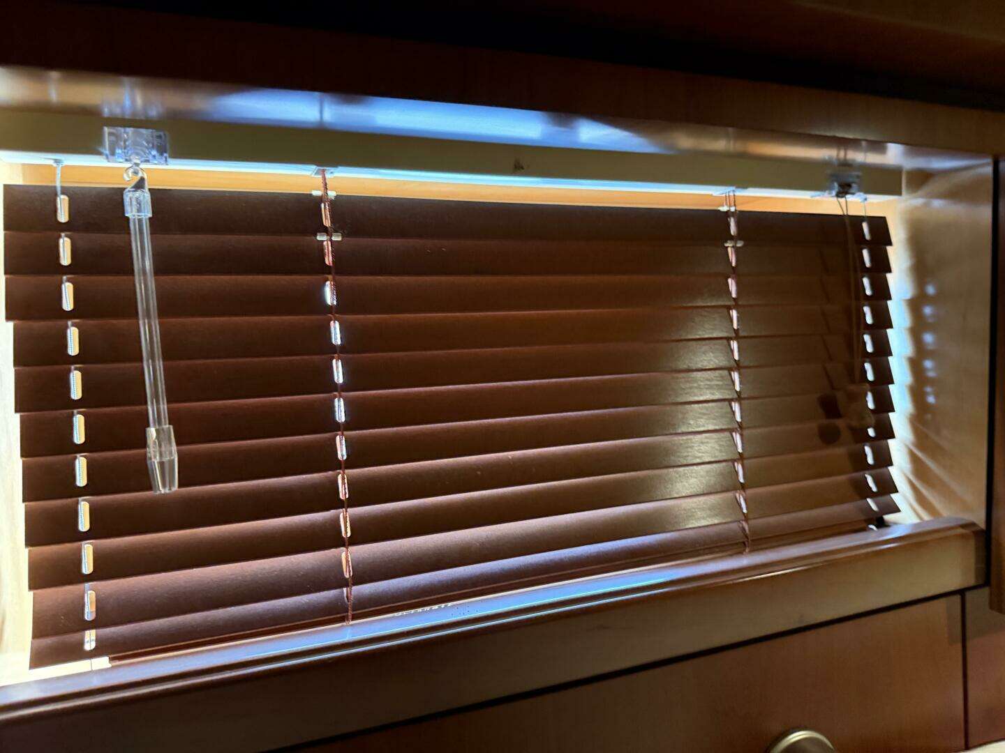 2006 Sea Ray 48 Sundancer - Image 90