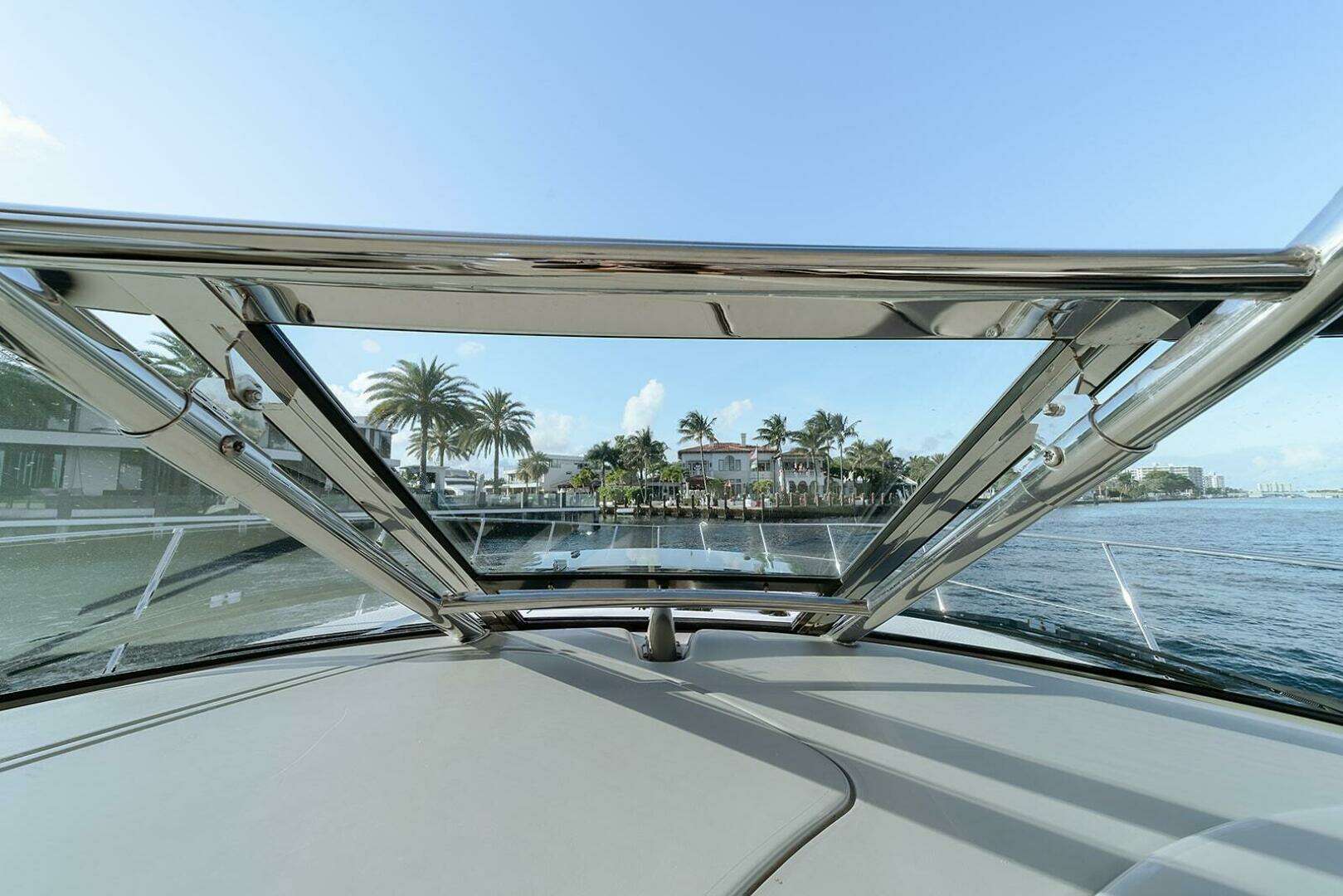 2008 Sea Ray 44 Sundancer - Image 13