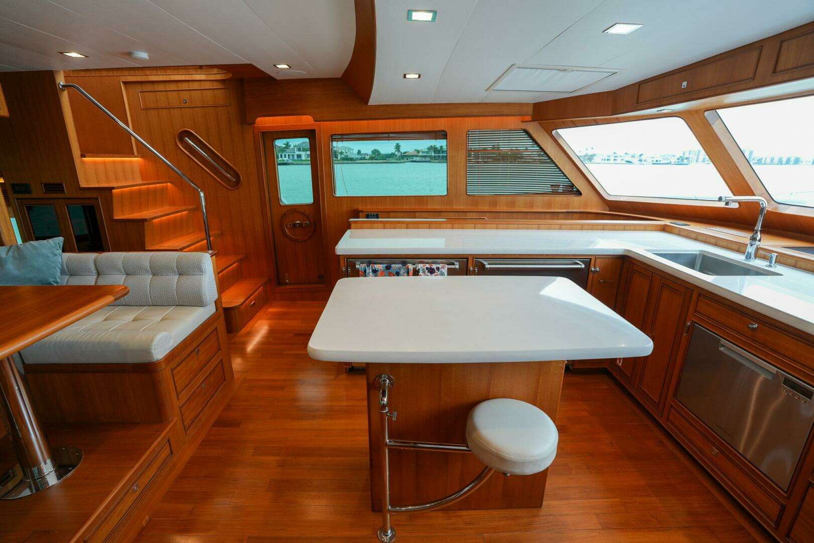 2022 Marlow Explorer 62E-CB - Image 24