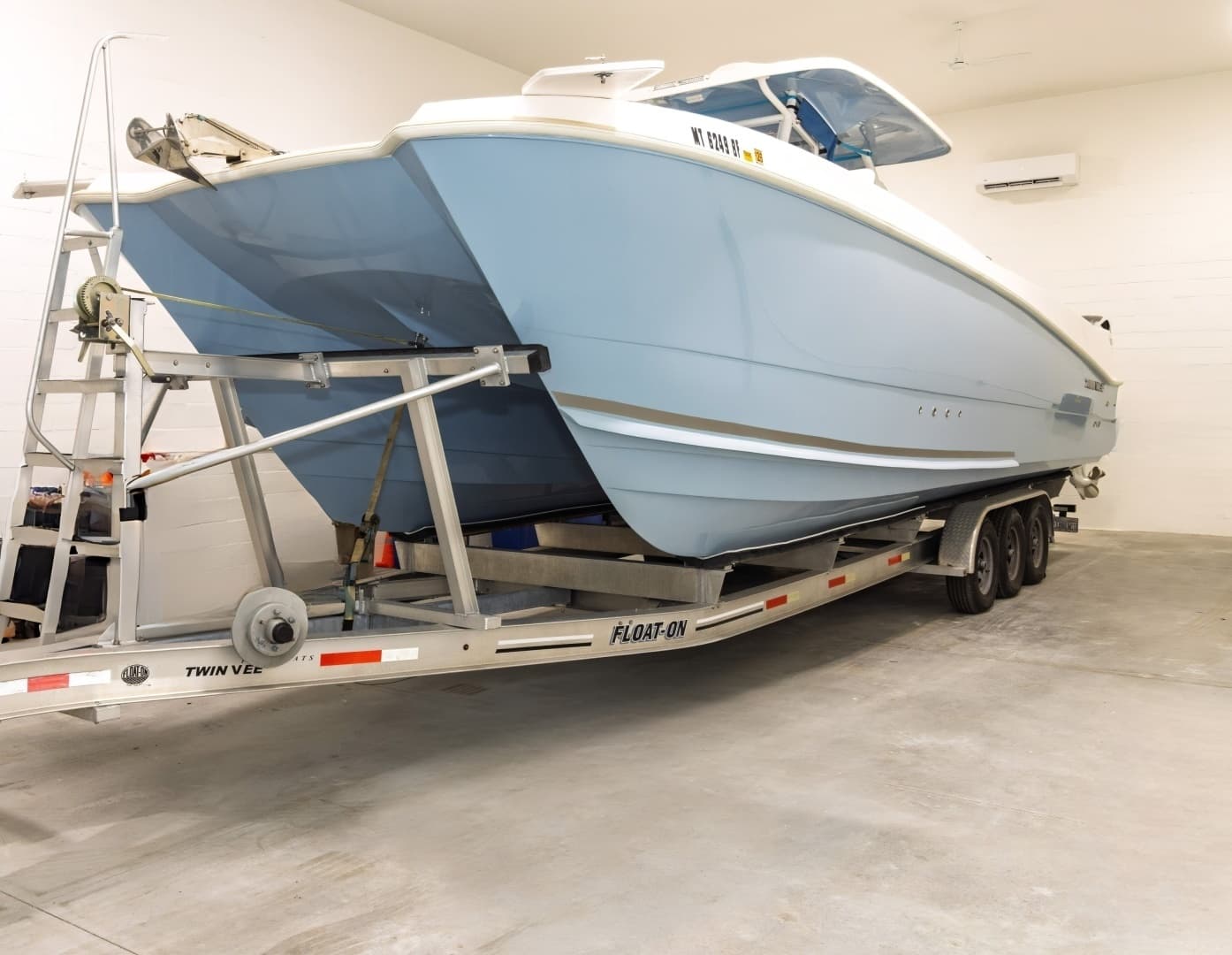 2023 Twin Vee 340 GFX - Image 2