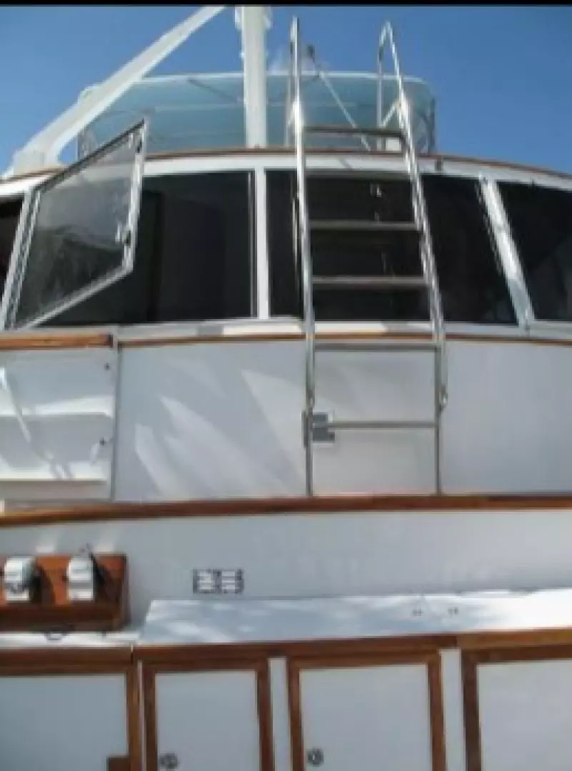 1965 Burger Cockpit Flybridge Motor Yacht - Image 13