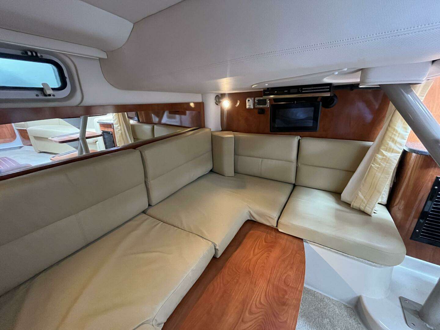 2008 Four Winns V338 - Image 19