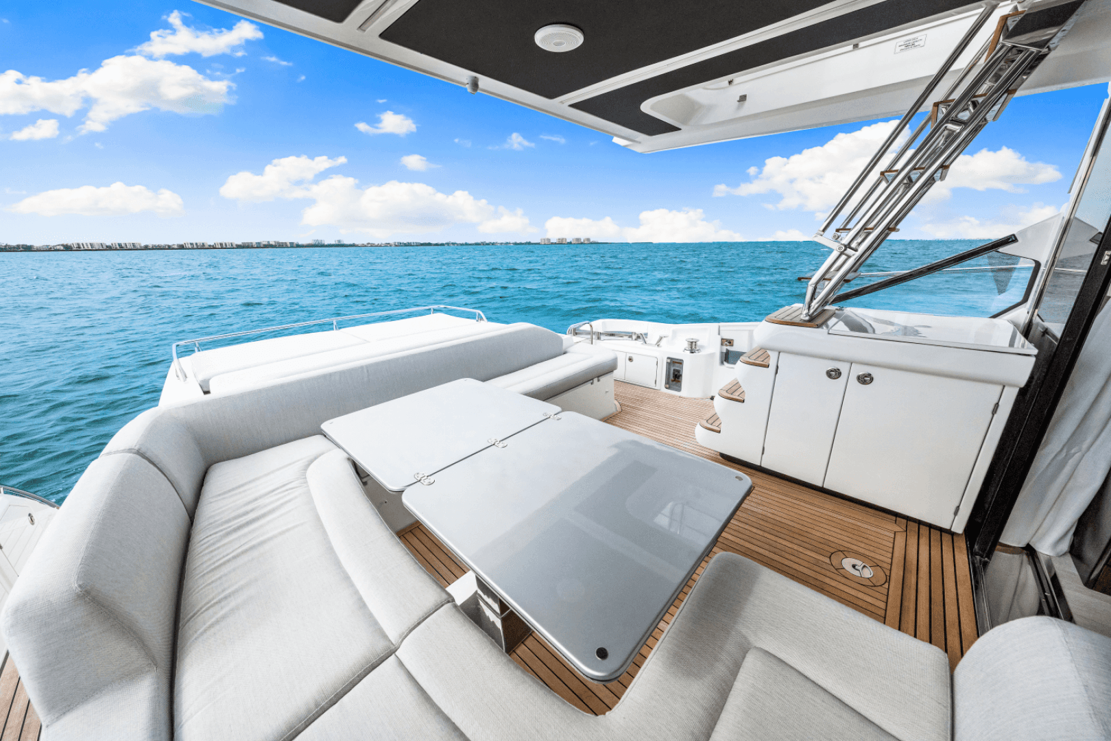 2025 Azimut S6 - Image 47