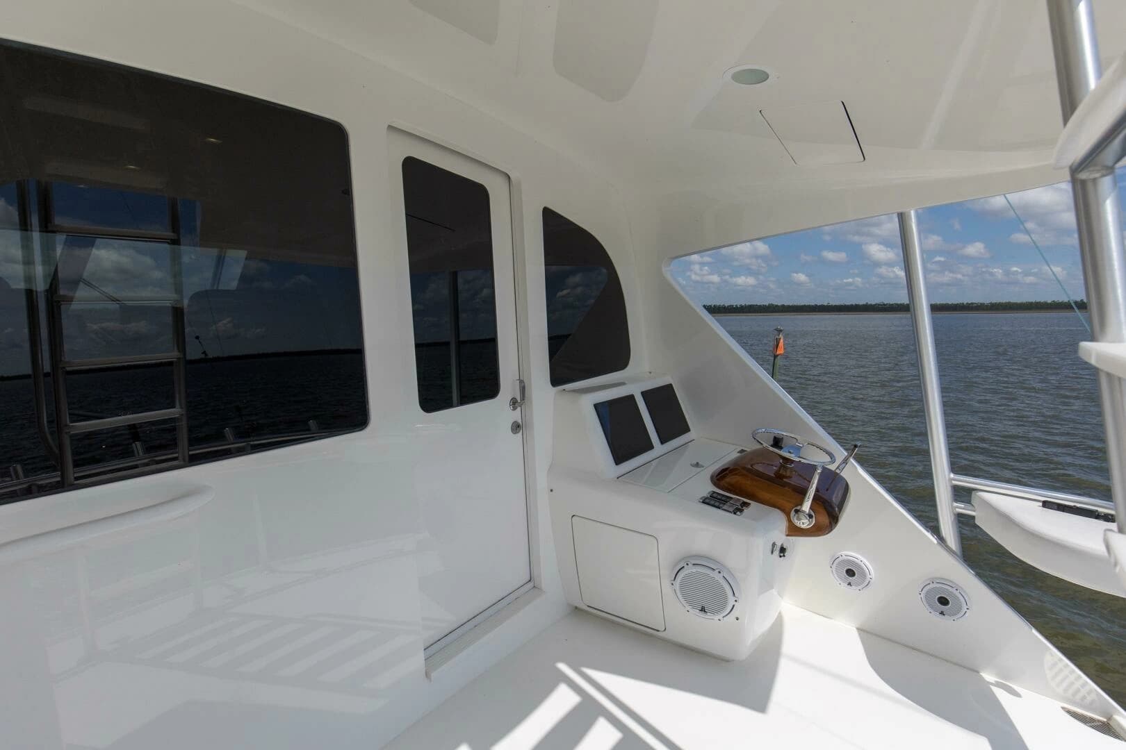 2016 Viking 92 Enclosed Bridge - Image 51