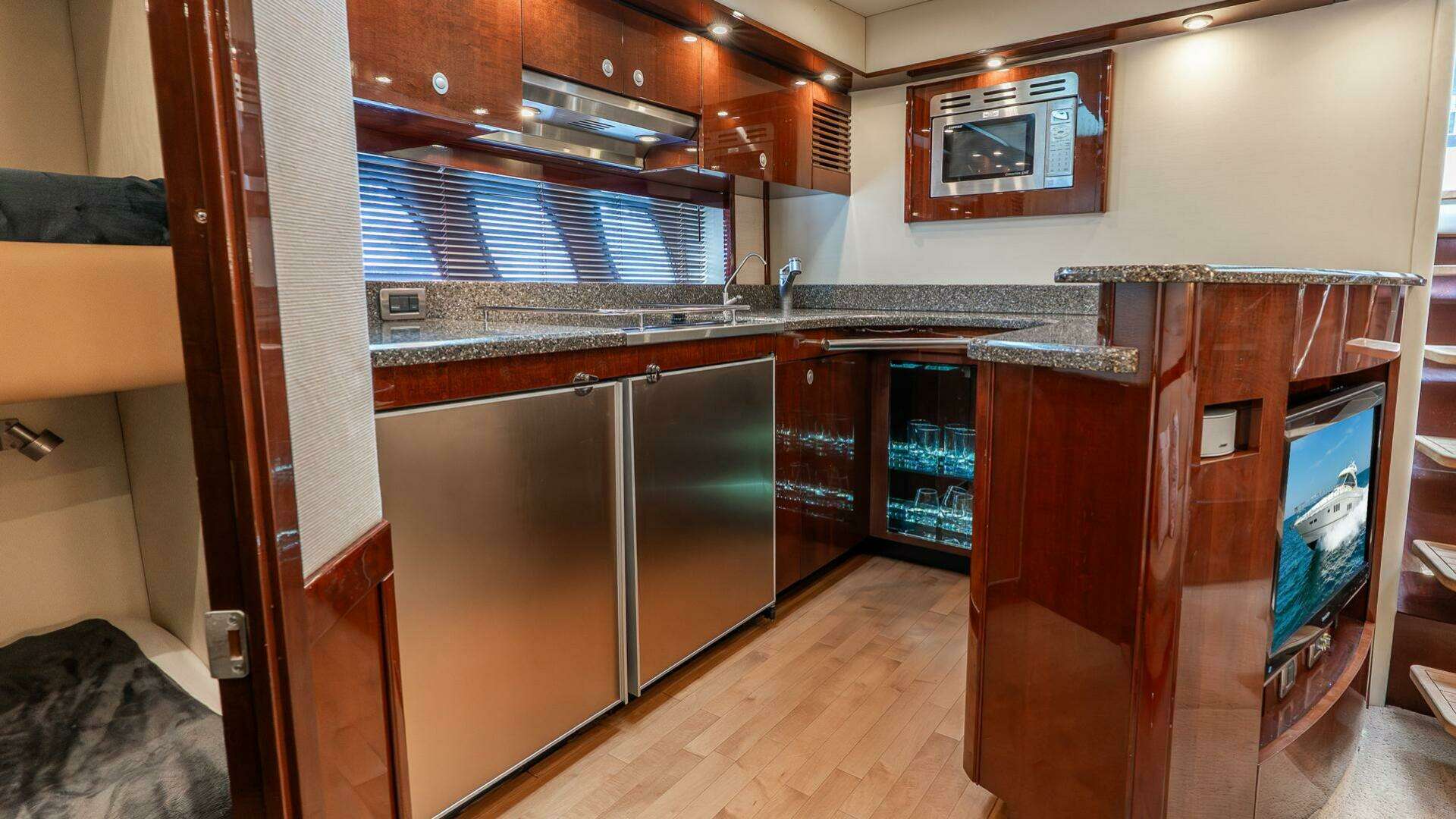 2008 Sea Ray Sundancer 60 - Image 11
