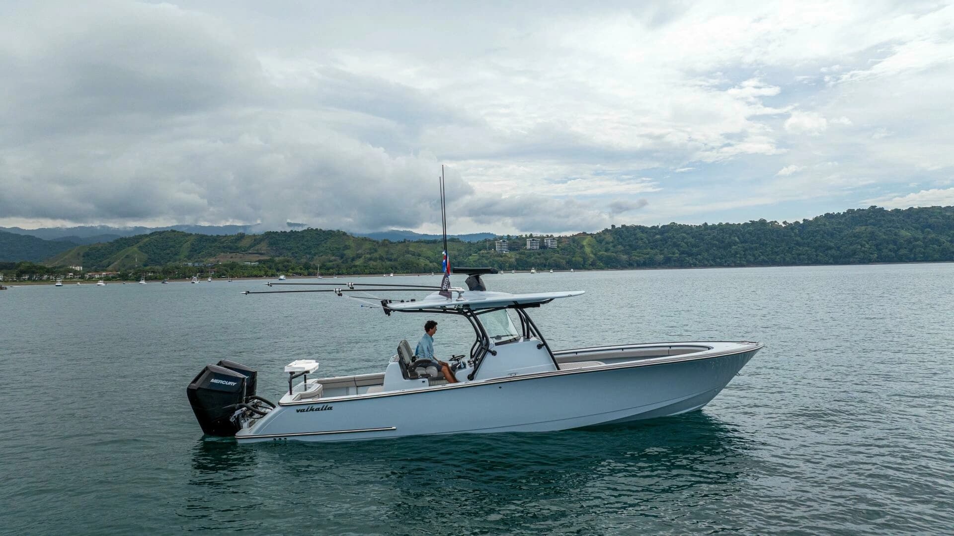 2024 Valhalla Boatworks V-33 - Image 36