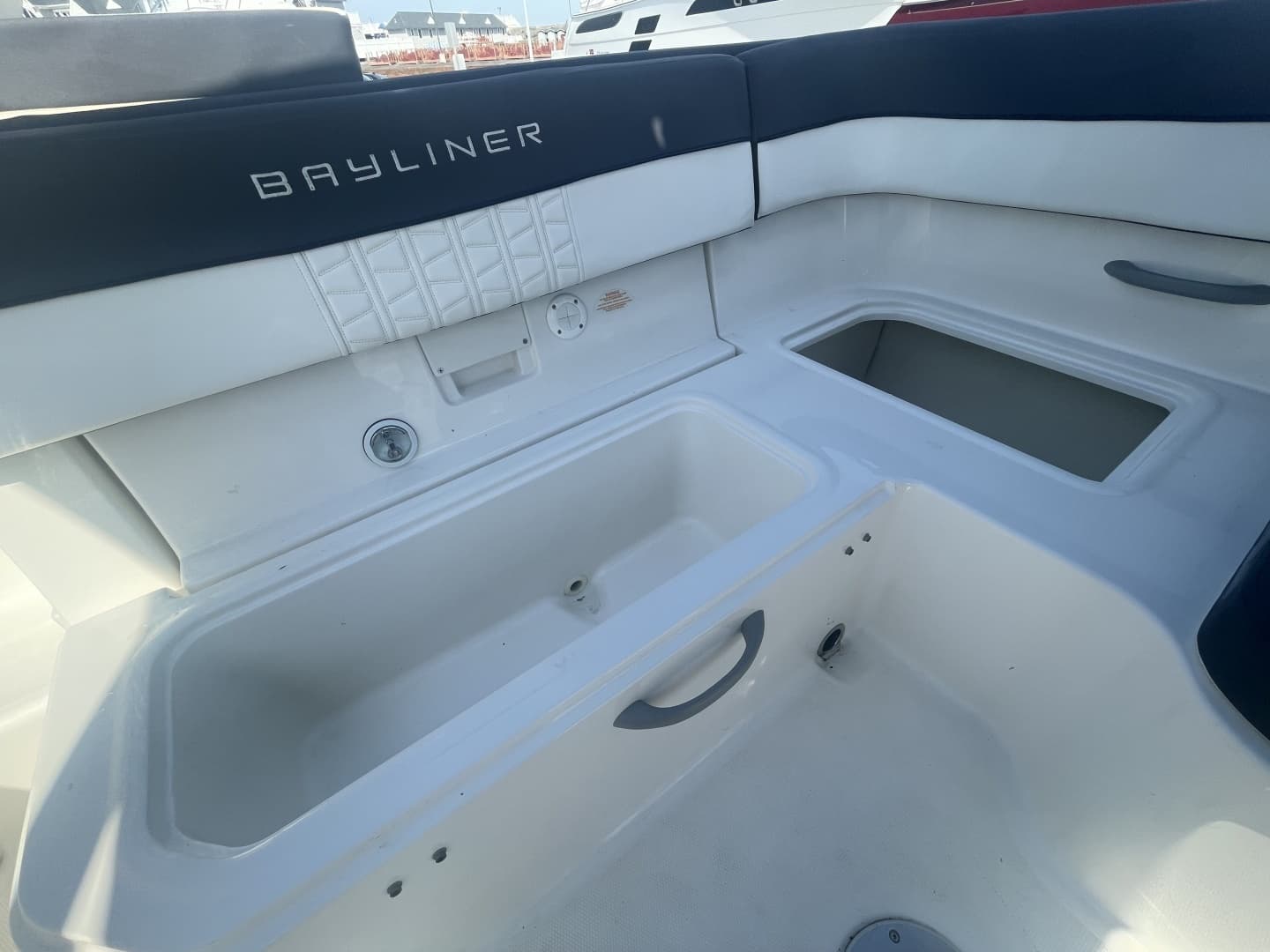 2019 Bayliner VR6 Bowrider I/O - Image 27