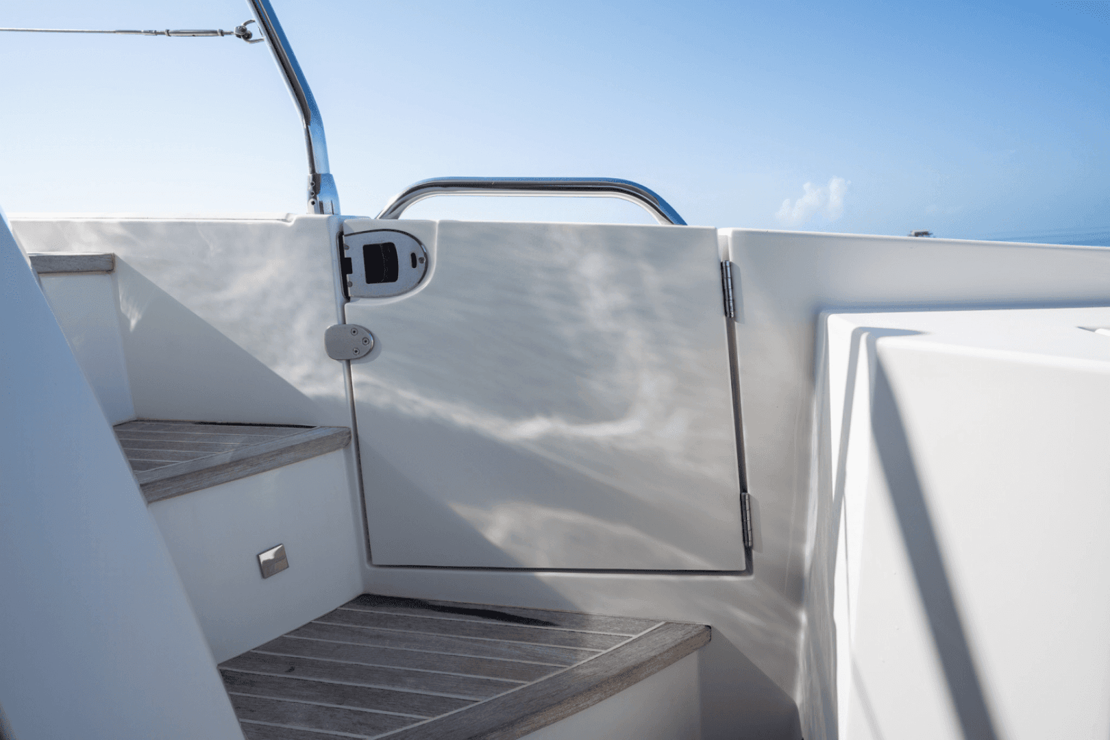 2019 Monte Carlo Yachts MC6 - Image 22