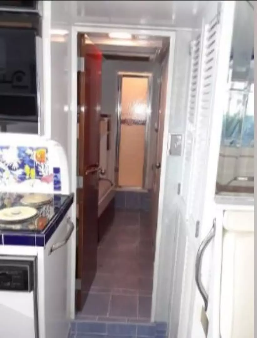 1965 Burger Cockpit Flybridge Motor Yacht - Image 31
