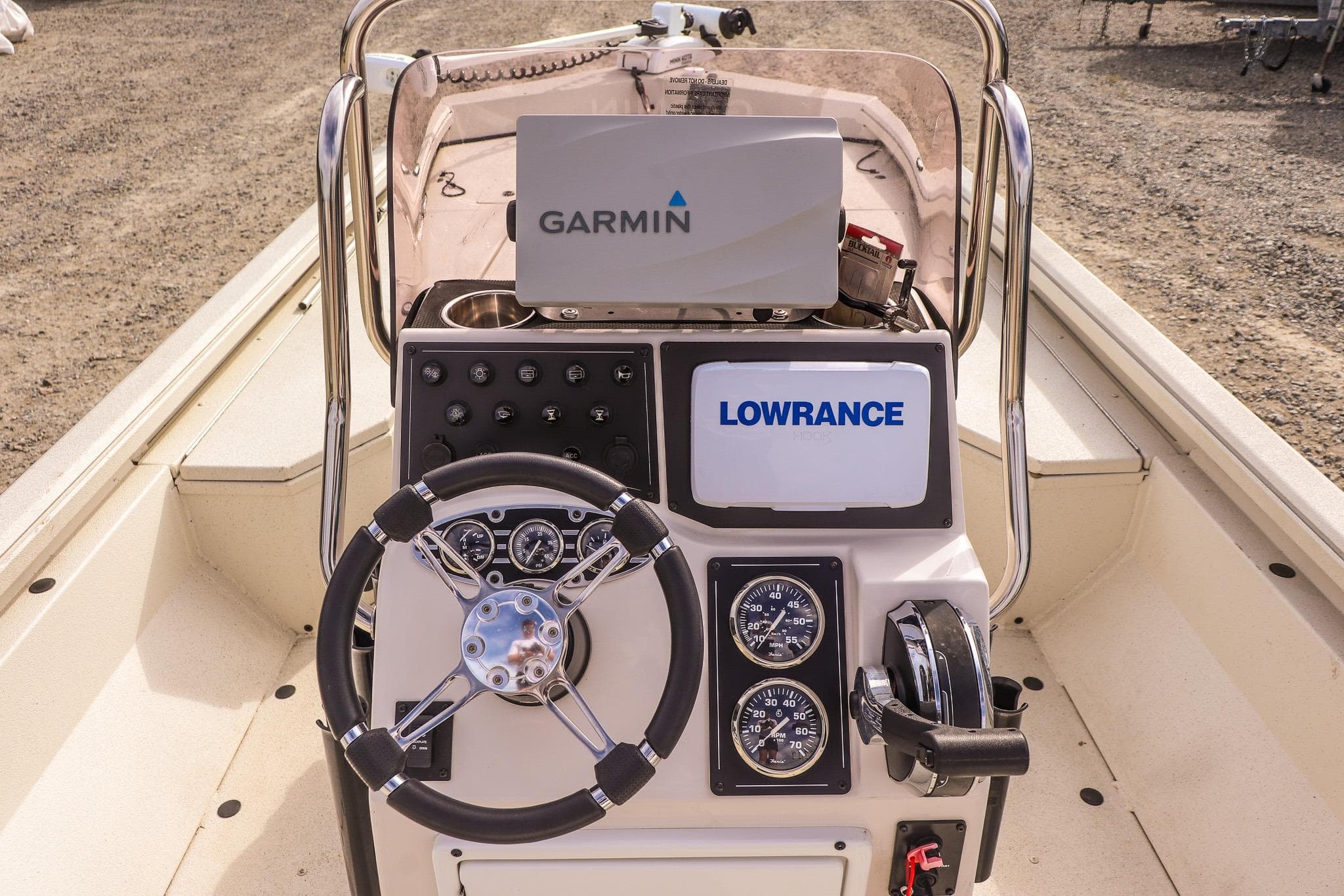 2022 Ranger RB200 boat console with Garmin and Lowrance navigation systems.