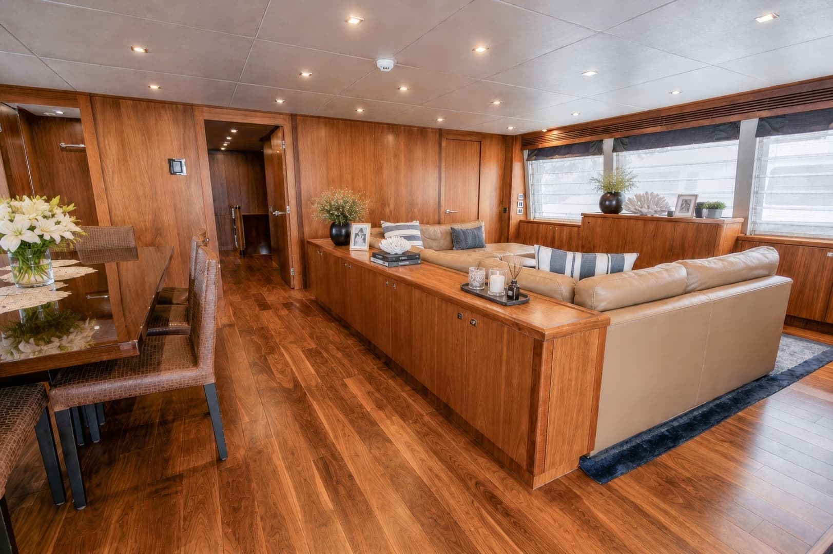 2014 Sunseeker 131 - Image 28