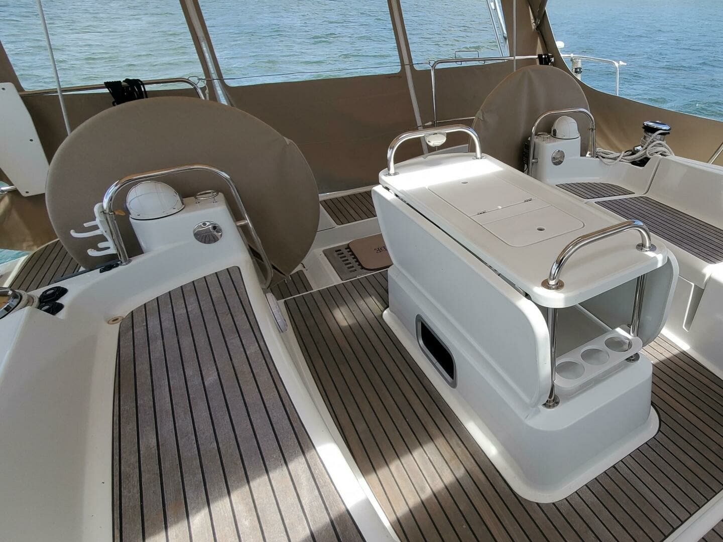 2012 Jeanneau 53 - Image 12
