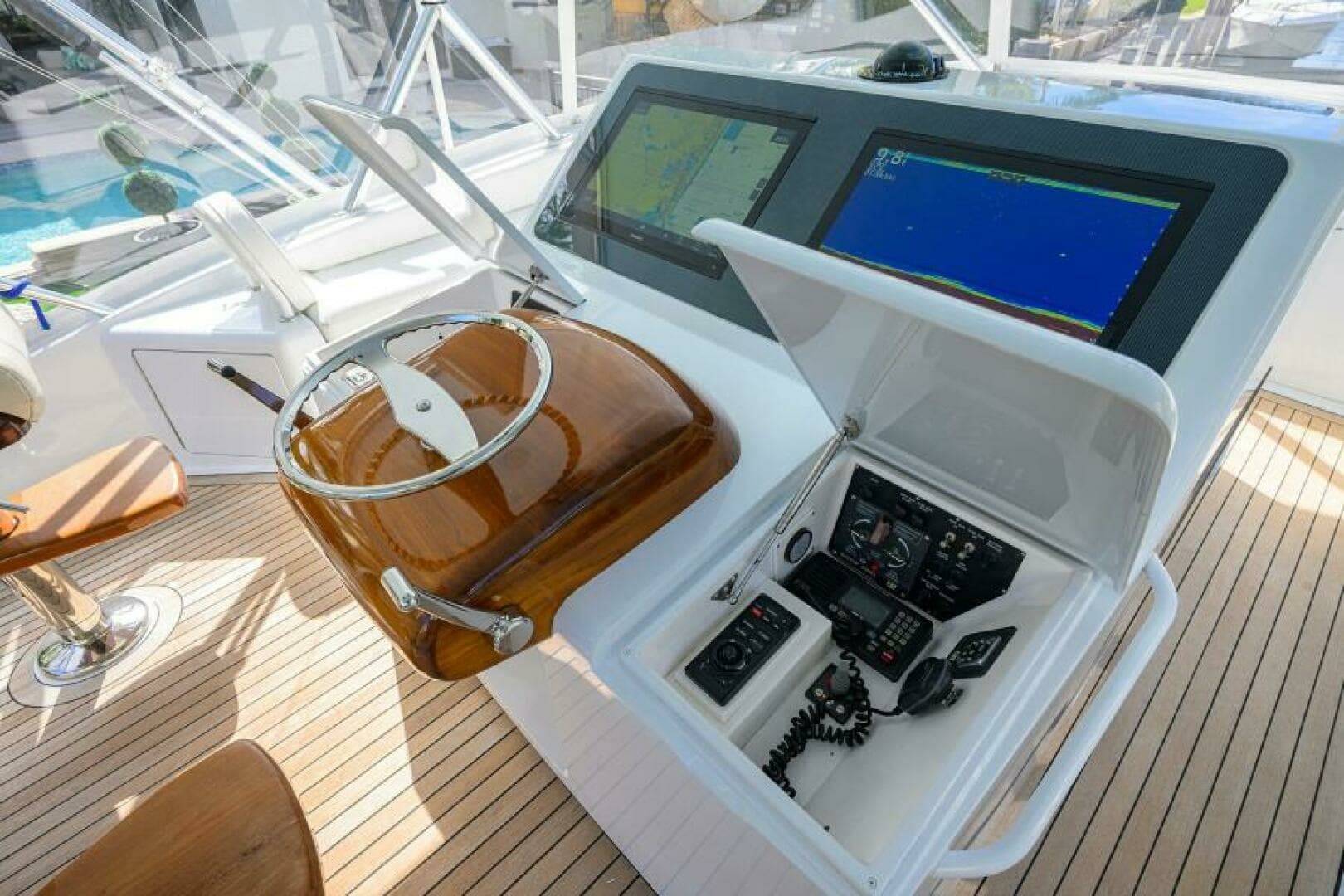 2008 Viking 60 Convertible - Image 20