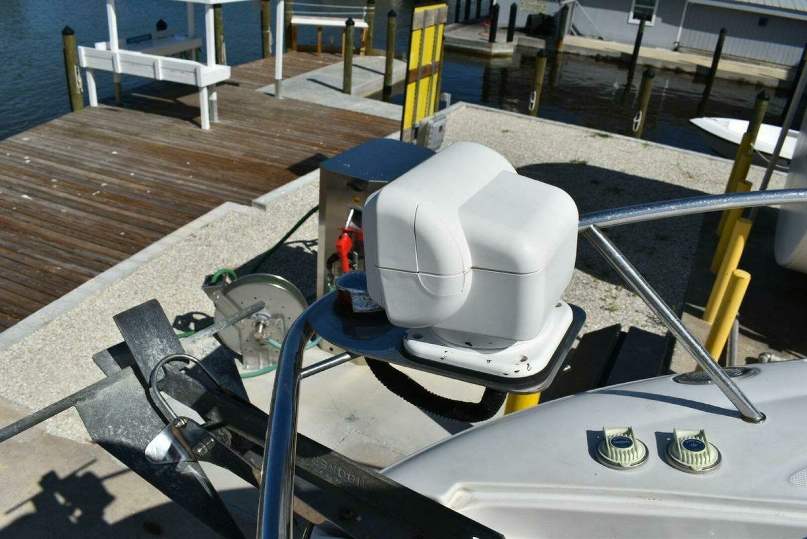 2005 Crownline 275 CCR - Image 23