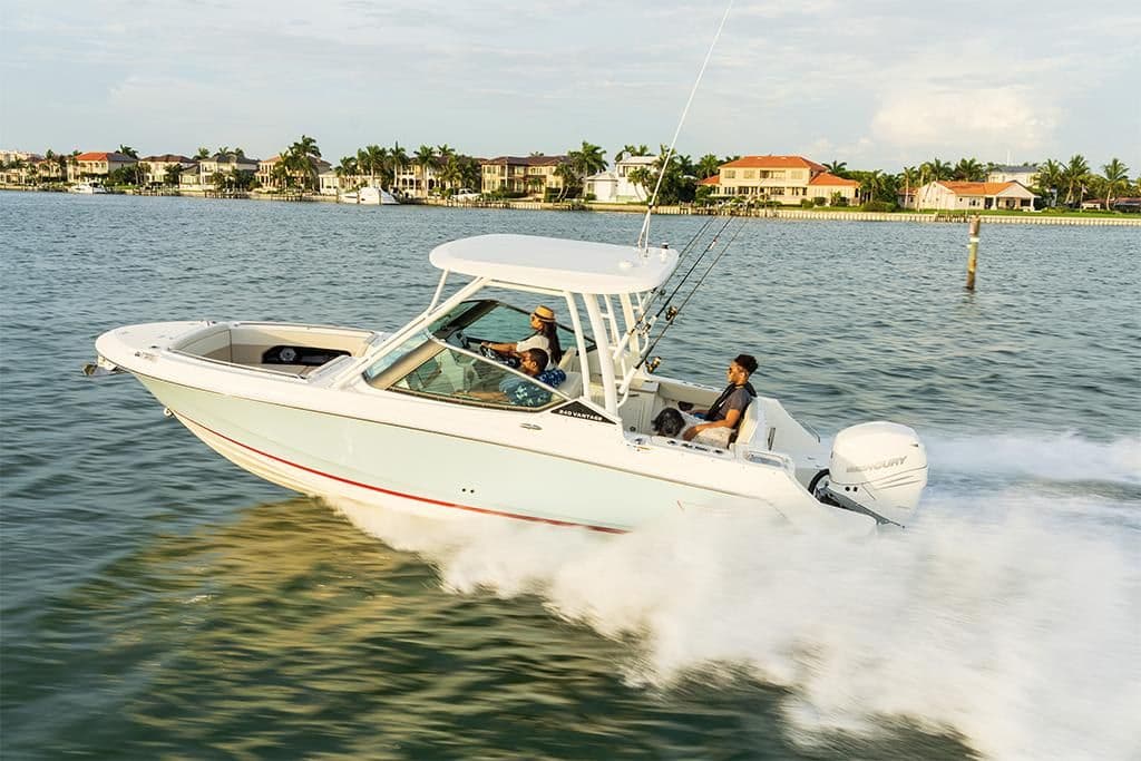 2023-Boston-Whaler-240-Vantage-MarineMax