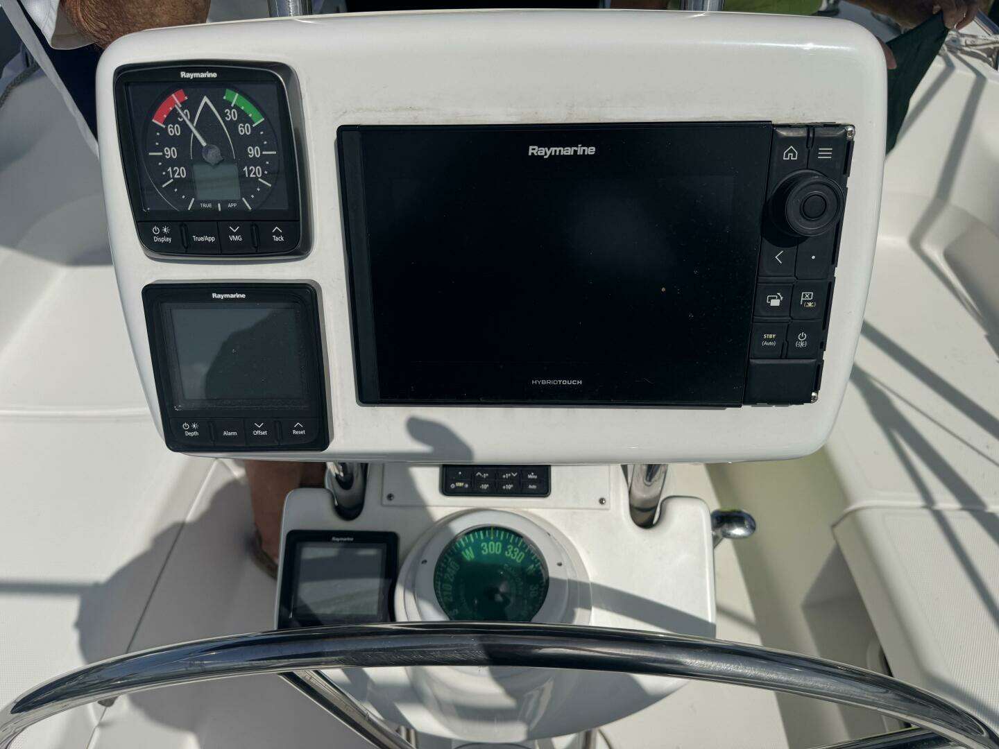 2004 Hunter — - Image 21