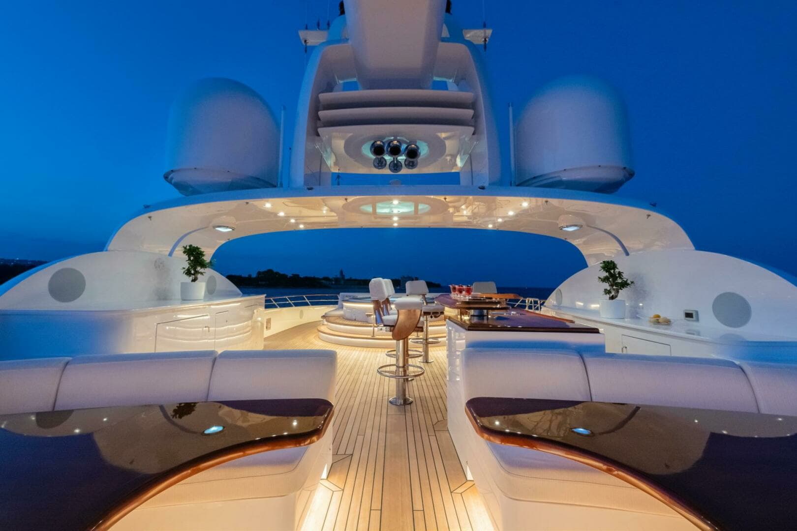 2008 Hakvoort Twin Screw - Image 28