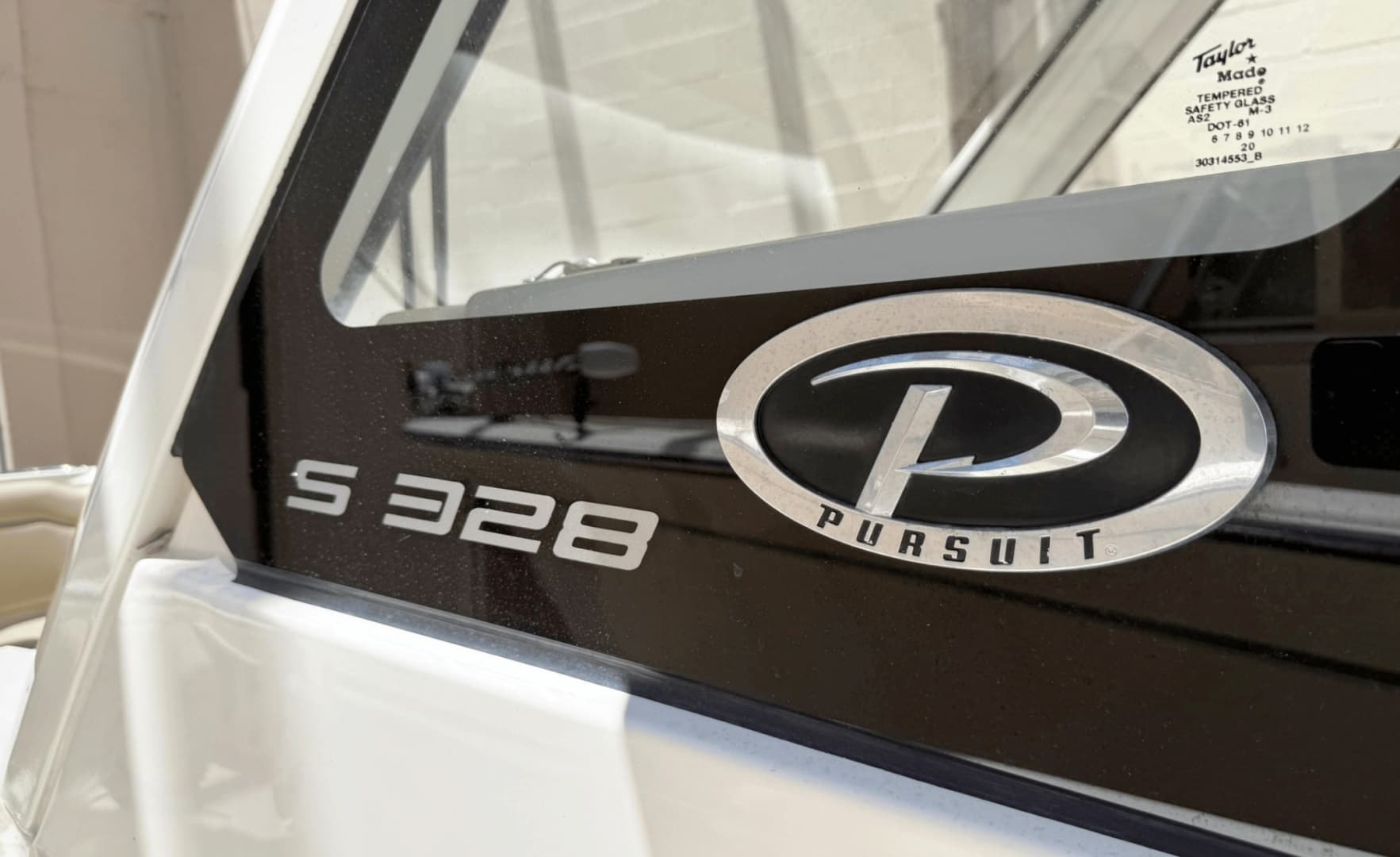 2020 Pursuit S328 - Image 19