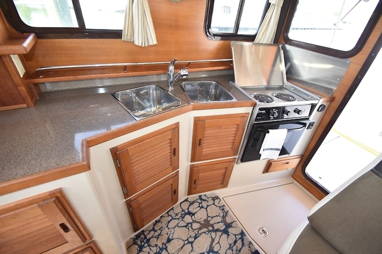 2014 Ranger Tugs 29 Classic - Image 12