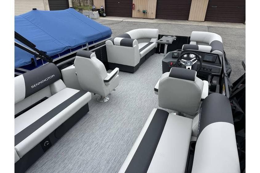 2026 Bennington 20 SSR Quad Bench Tritoon with Yamaha 115 HP, spacious seating, modern design.