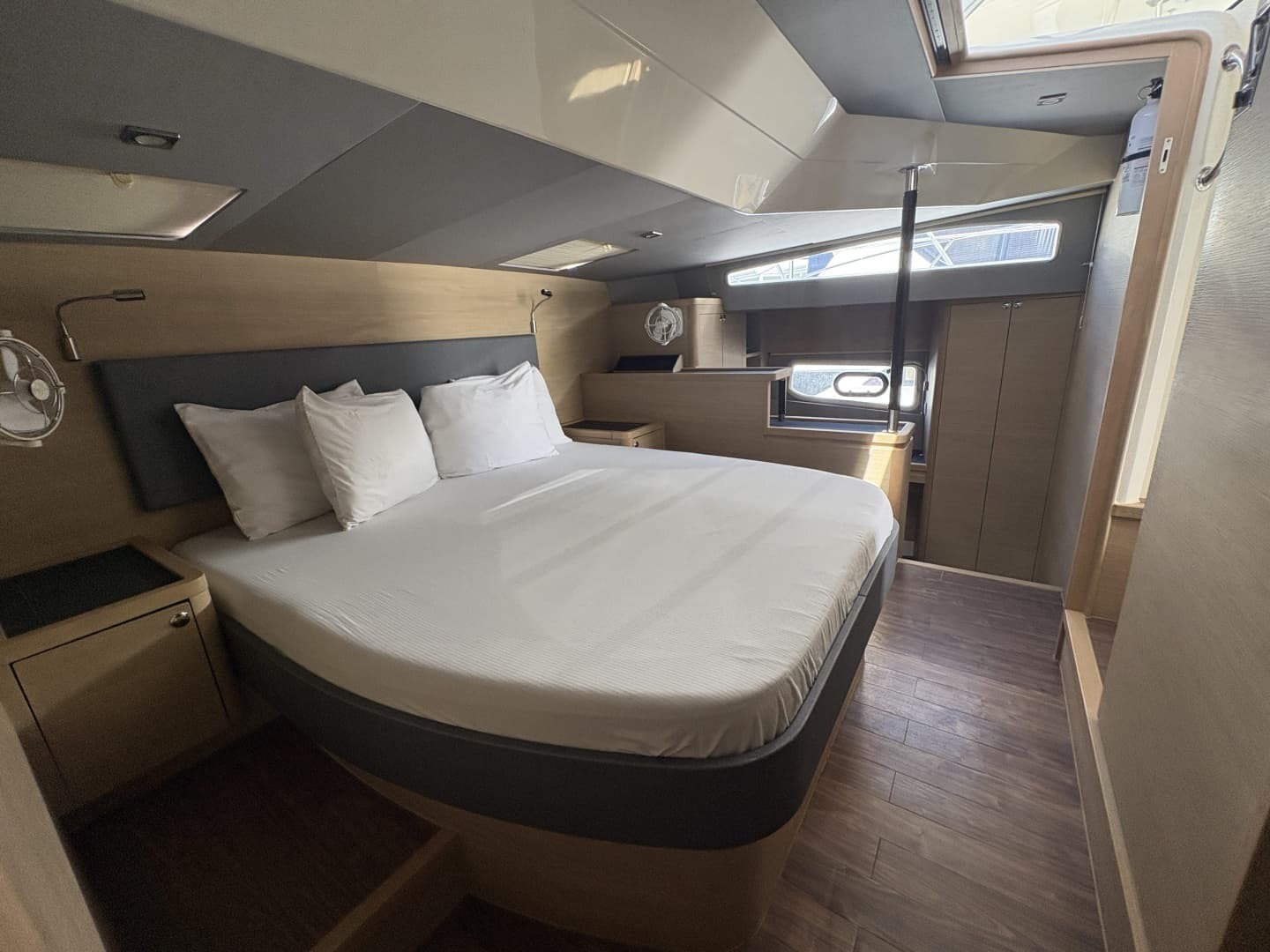 2022 Aquila 44 - Image 23