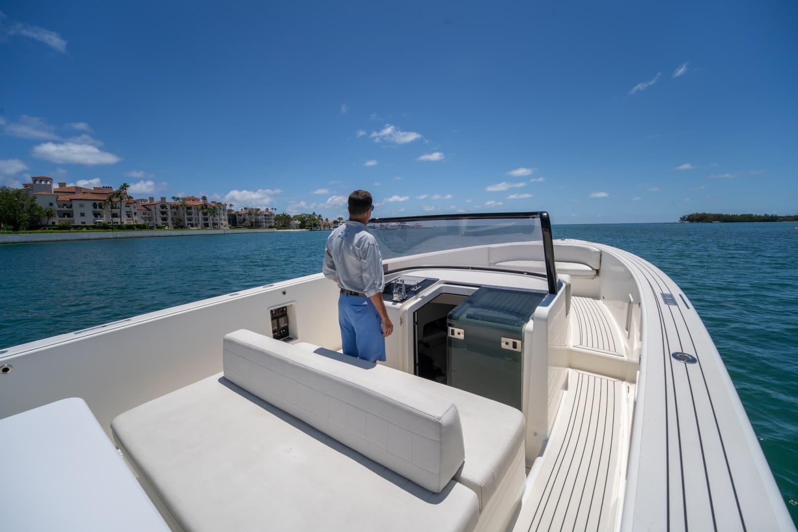 2014 VanDutch 40 - Image 19
