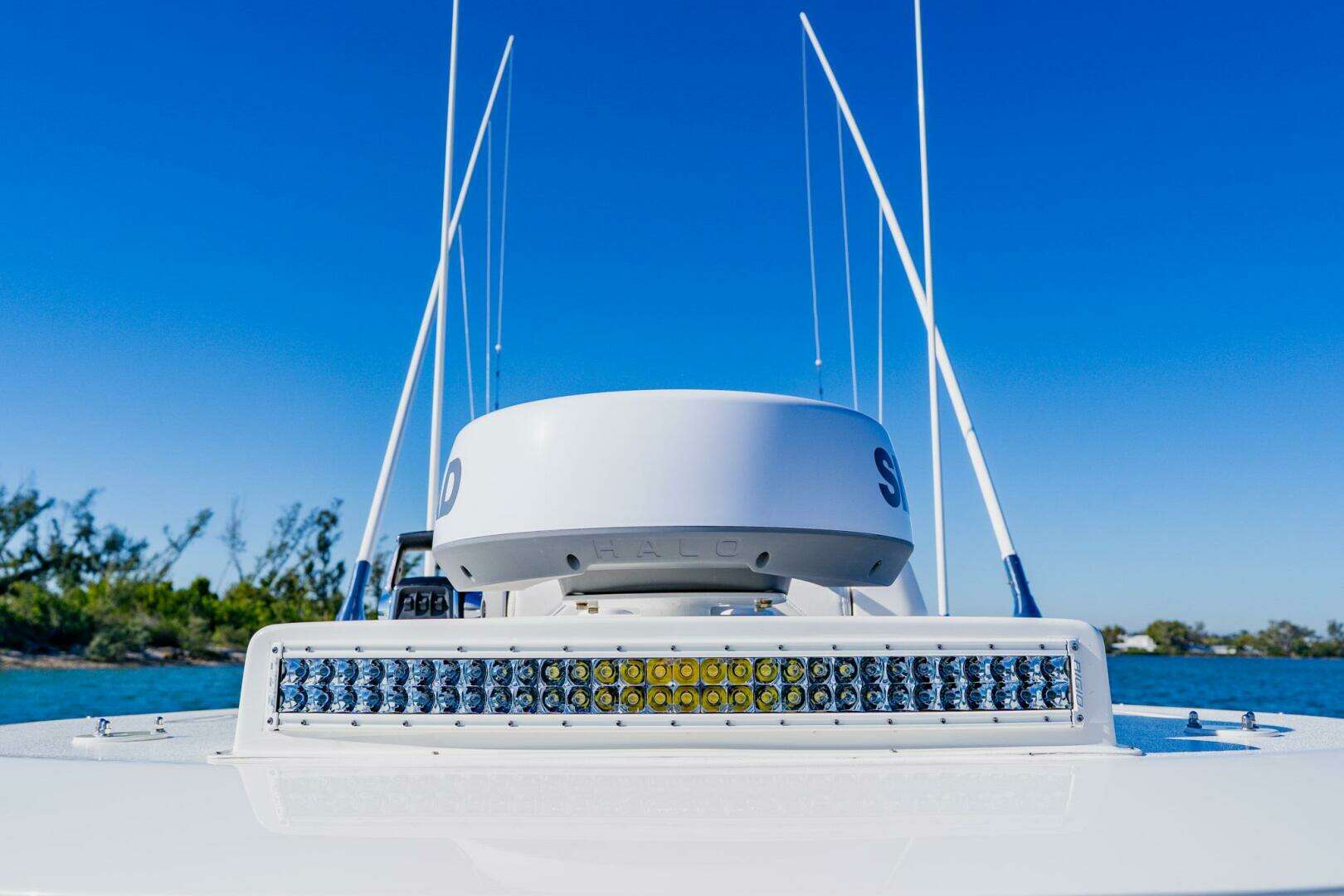 2025 SeaVee 370z - Image 18