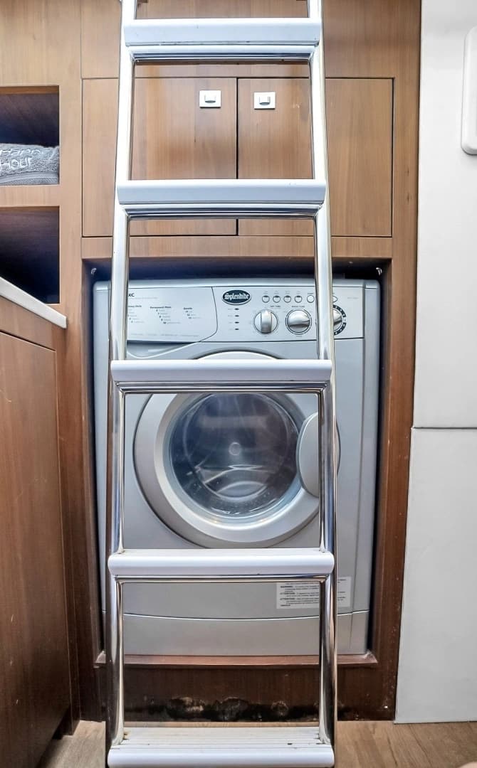 2016 Princess V58 - Image 55