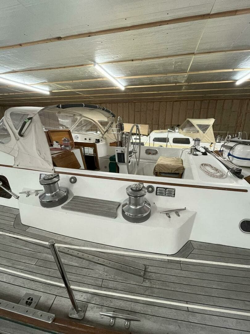 2001 Hinckley Sou'wester 59 CC Sloop - Image 14