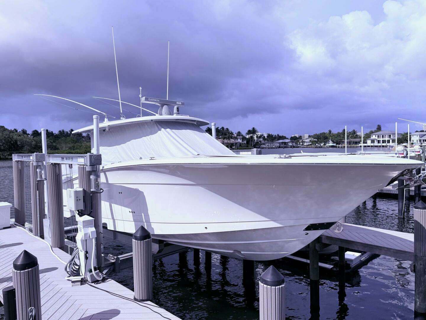 2006 Carver 43 Motor Yacht - Image 14