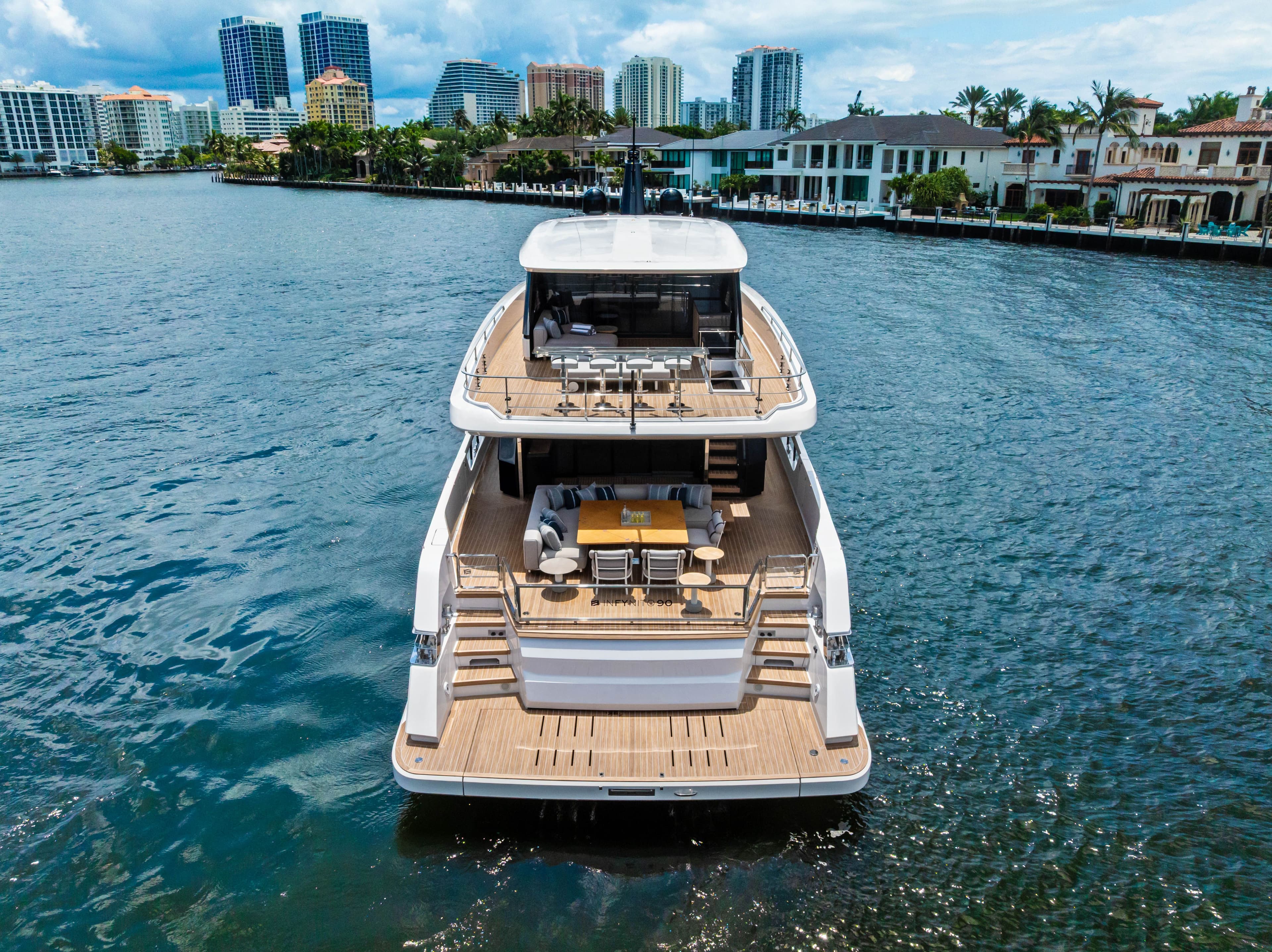 2025 Ferretti Yachts Infynito 90 - 8