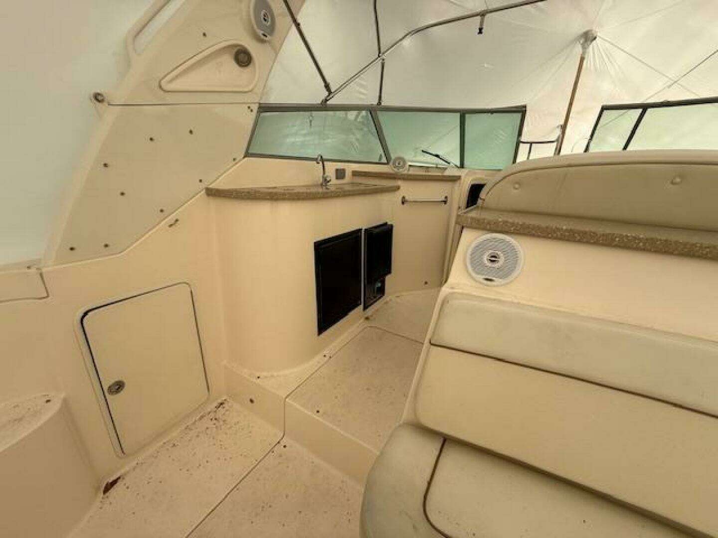 2006 Rinker 410 express diesel - Image 15