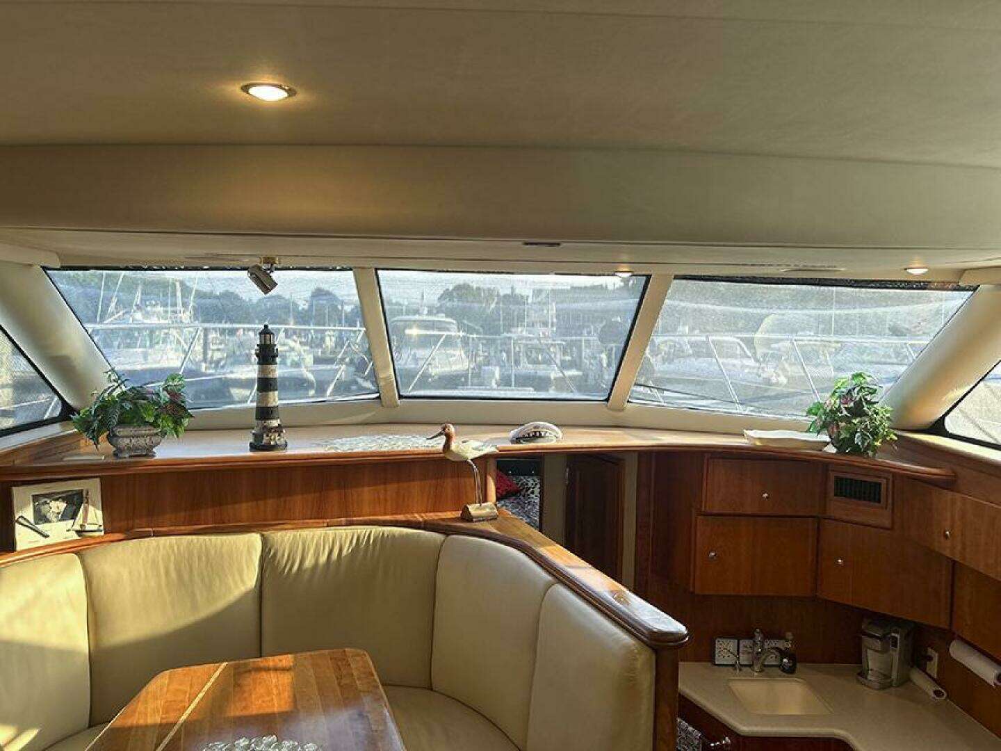 2002 Silverton 42 Convertible - Image 26