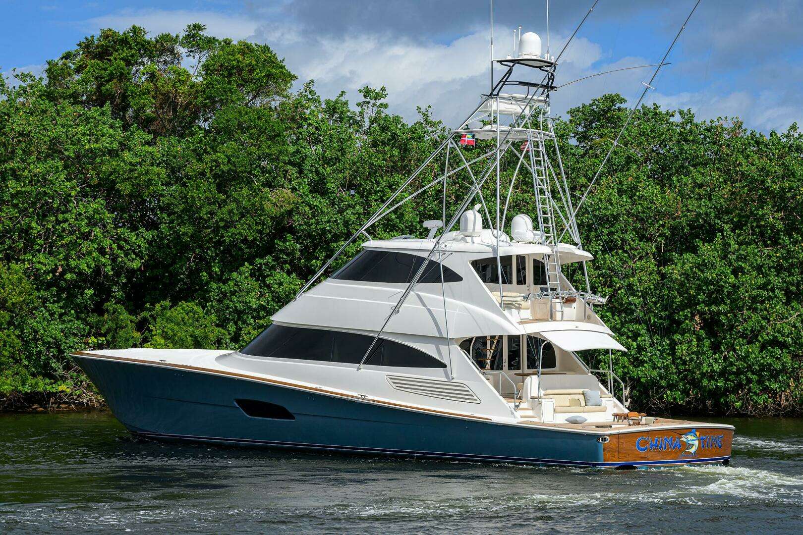2020 Viking 92 Enclosed Bridge - Image 49