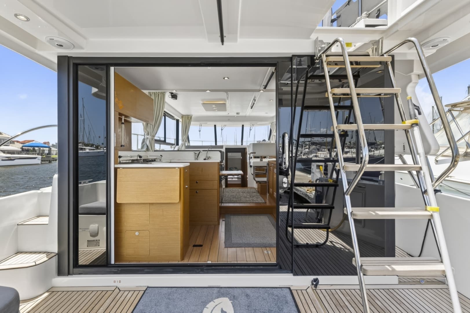 2022 Beneteau Swift Trawler 41 Fly - Image 5