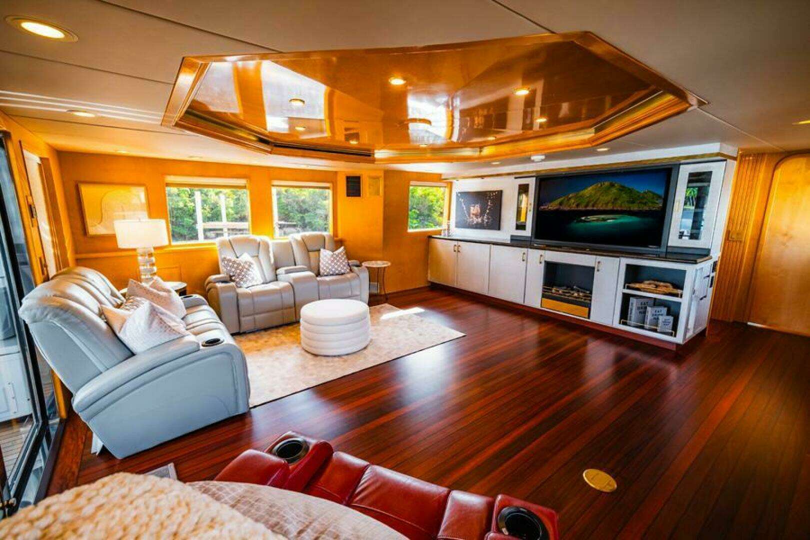 1995 Hatteras Flybridge Motor Yacht - Image 43