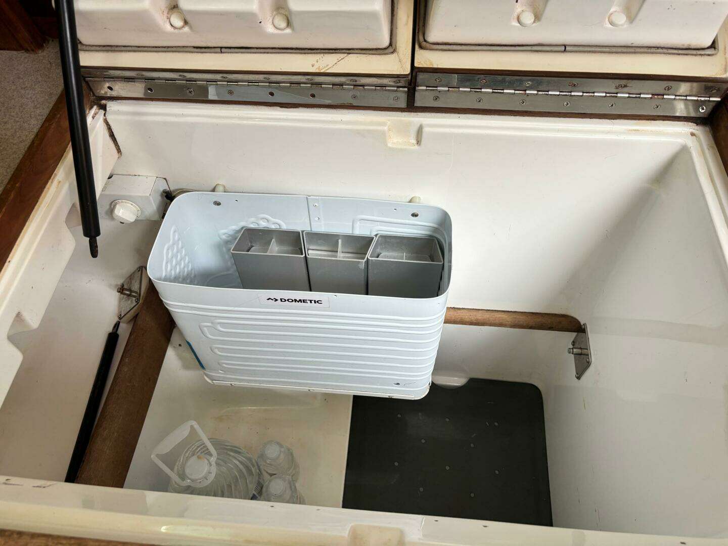 1996 Hunter 37.5 - Image 29