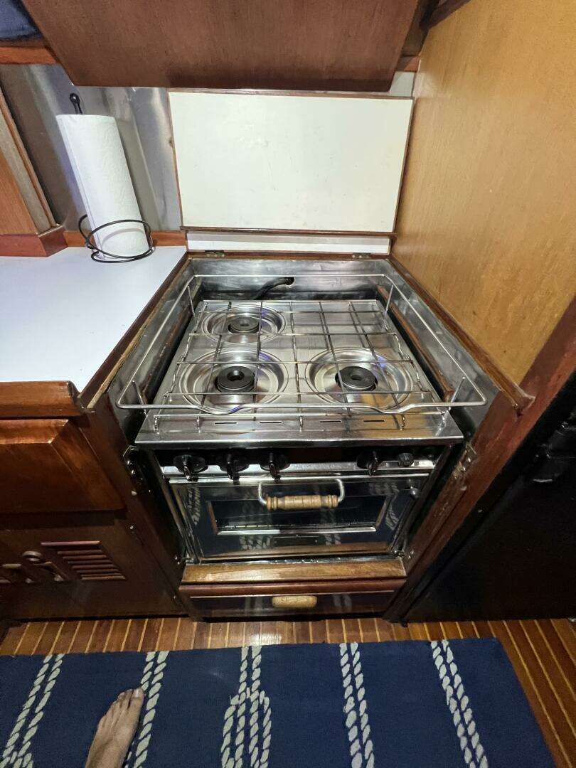 1981 Sea Ranger 45 Raised Pilot House - Image 15
