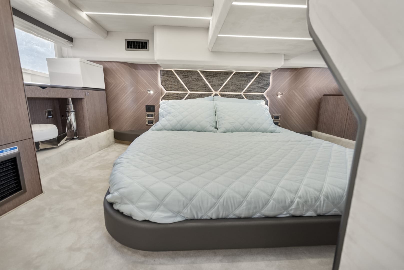2023 Galeon 400 Flybridge - Image 28