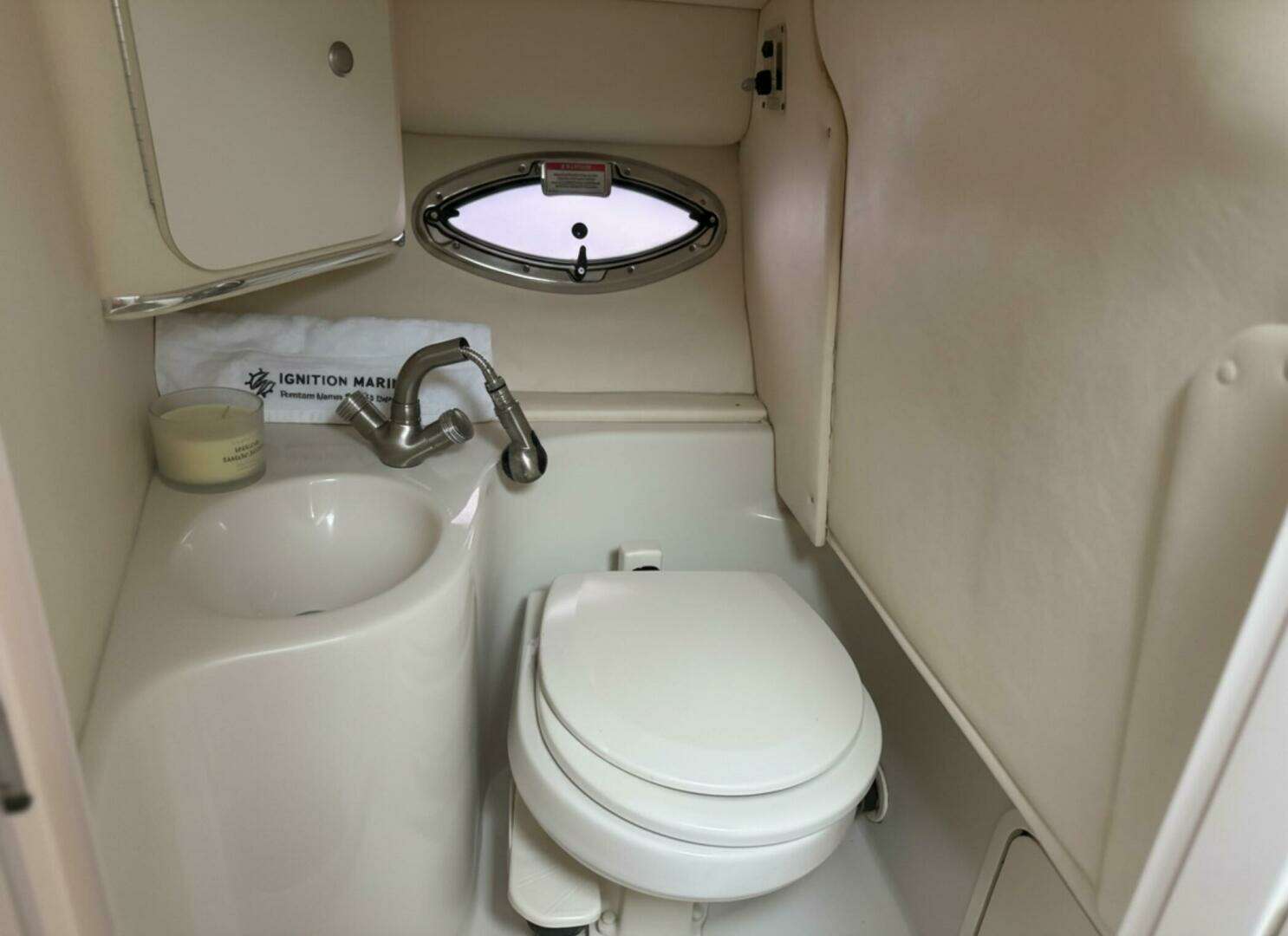 2007 Sea Ray 29SLX with cuddy cabin - Image 27