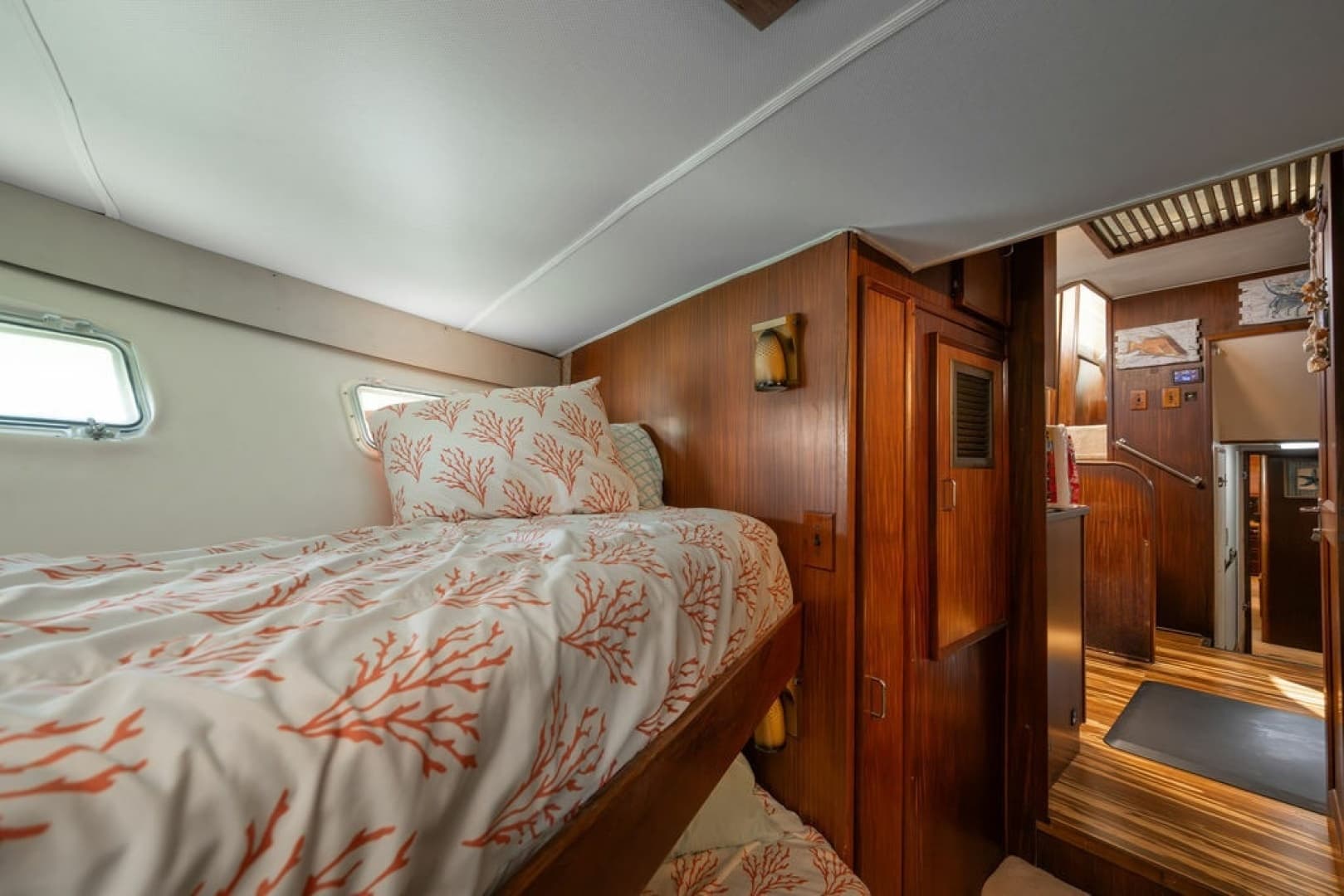 1979 Hatteras Yacht Fish - Image 36