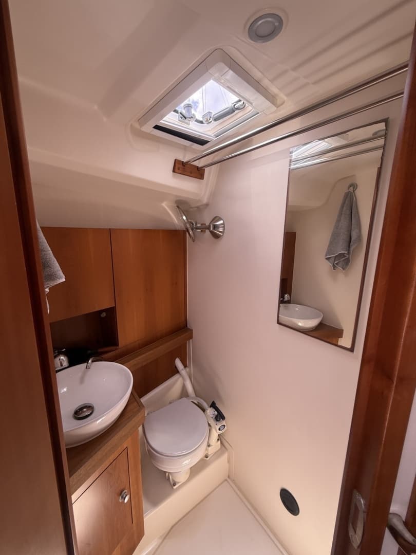 2013 Hanse 415 - Image 23