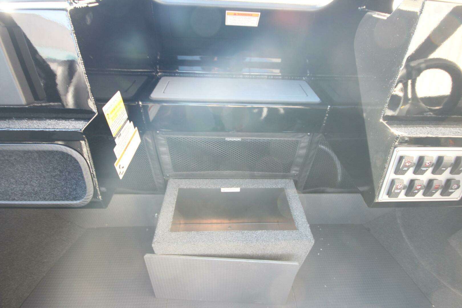 2025 Weldcraft 210 Revolution Soft Top - Image 29