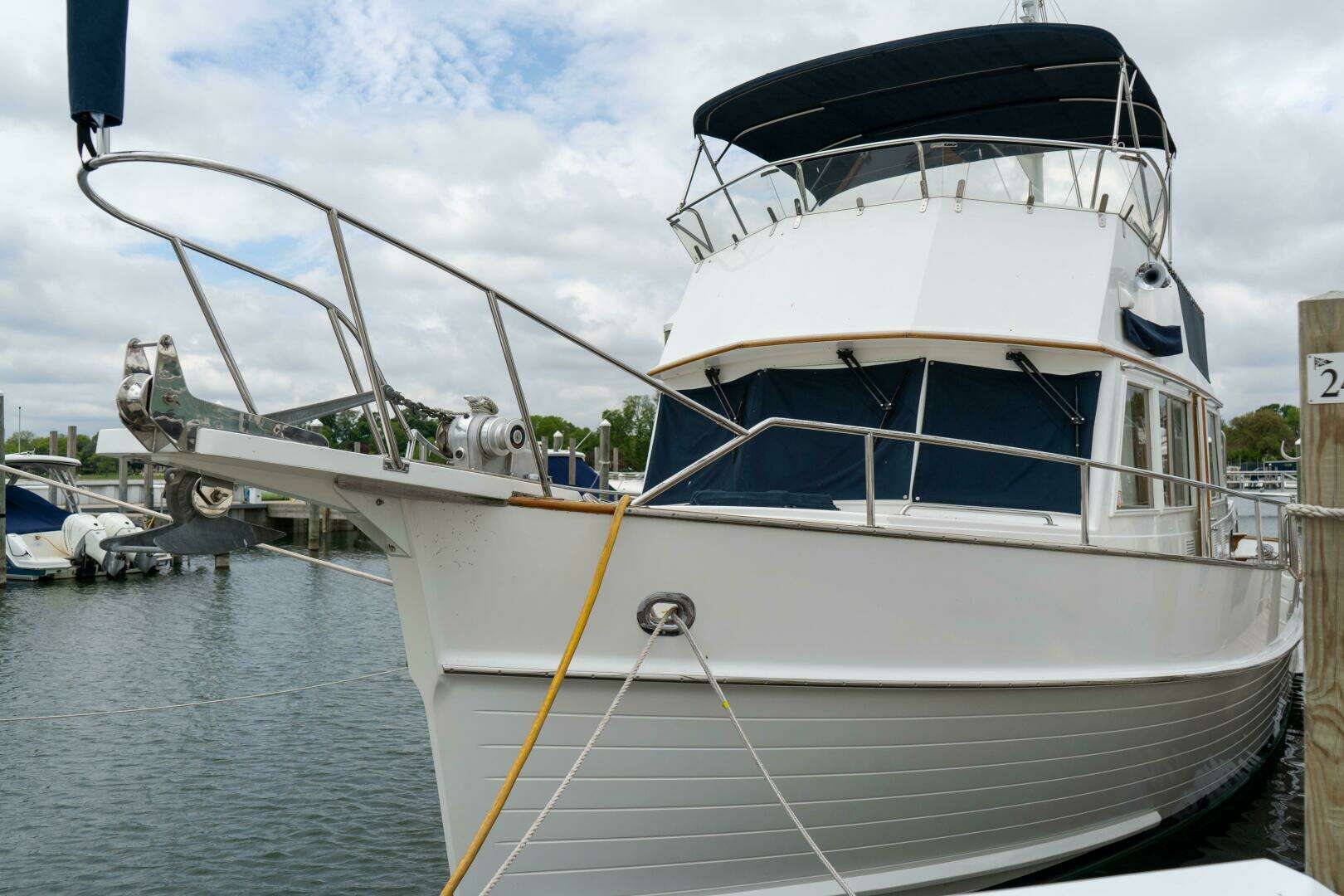 2001 Grand Banks 42 Classic - Image 2