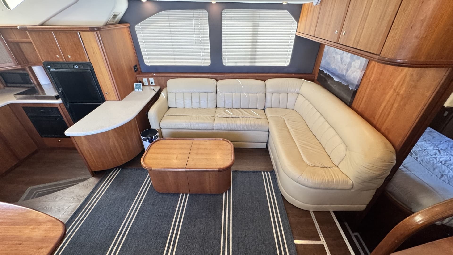 2003 Silverton 43 Motor Yacht - Image 33