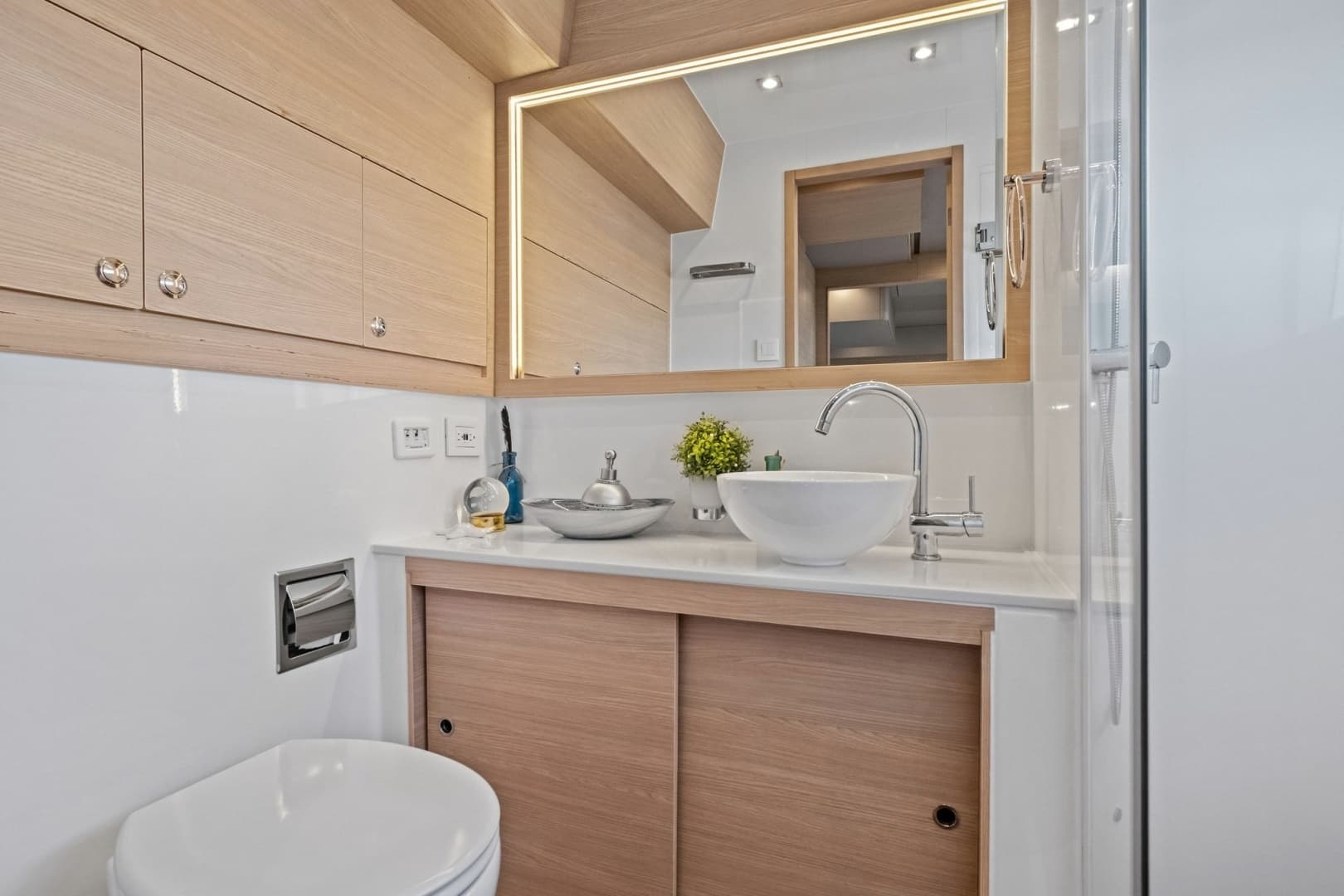 2022 Aquila 54 Yacht - Image 35