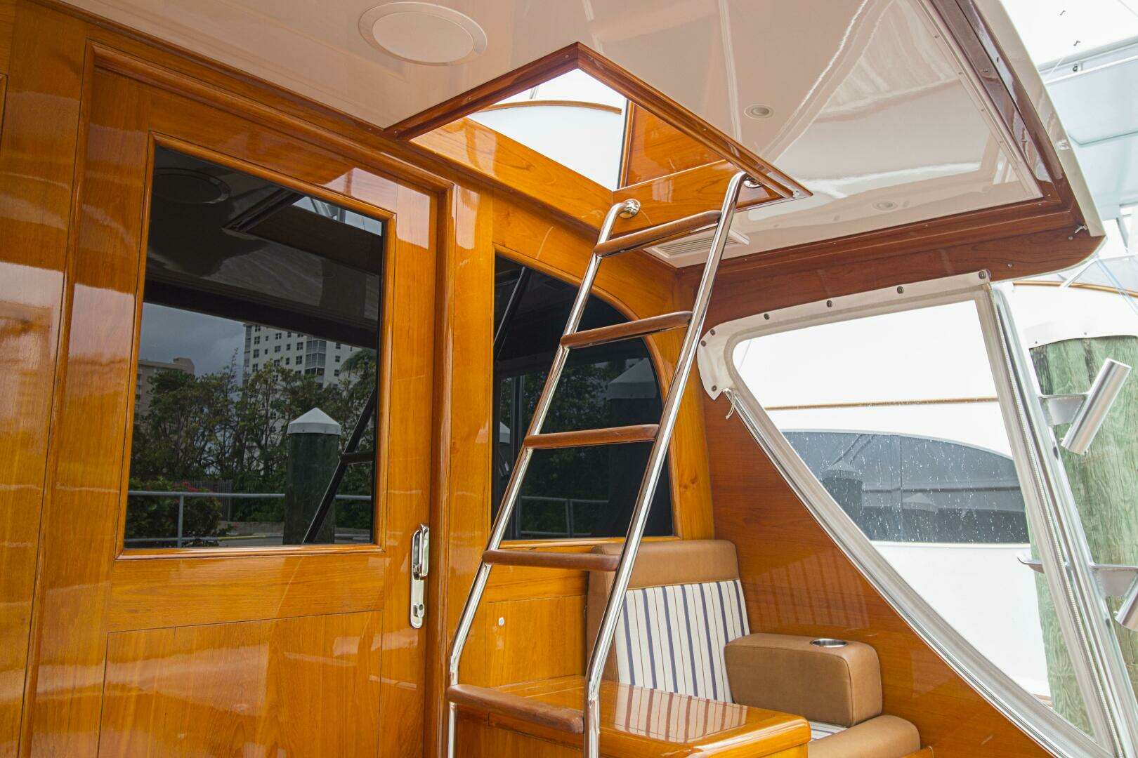2000 Merritt 80 Sportfish - Image 9
