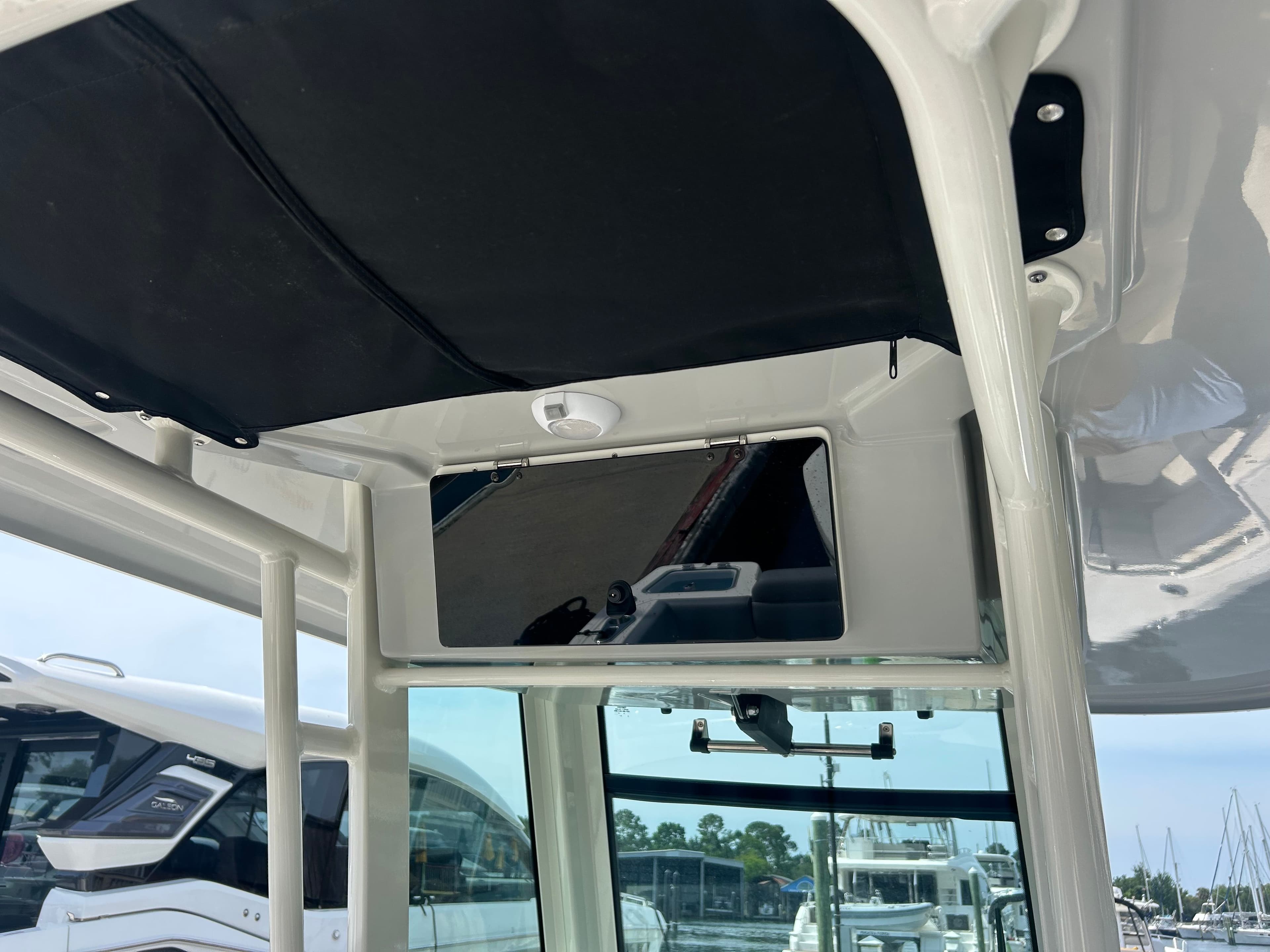 2026 Boston Whaler 280 Outrage - 24