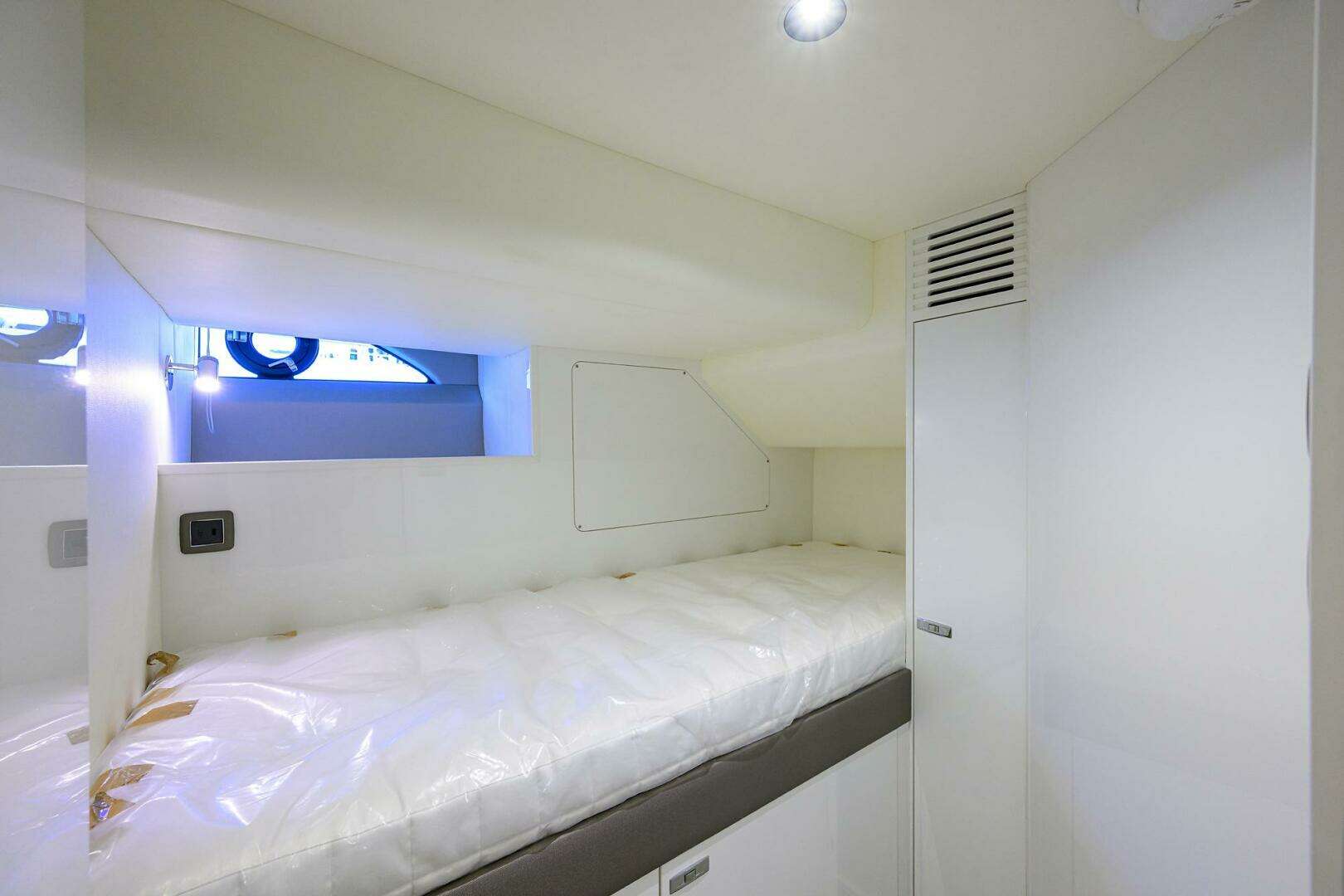 2027 Princess X80 - Image 57
